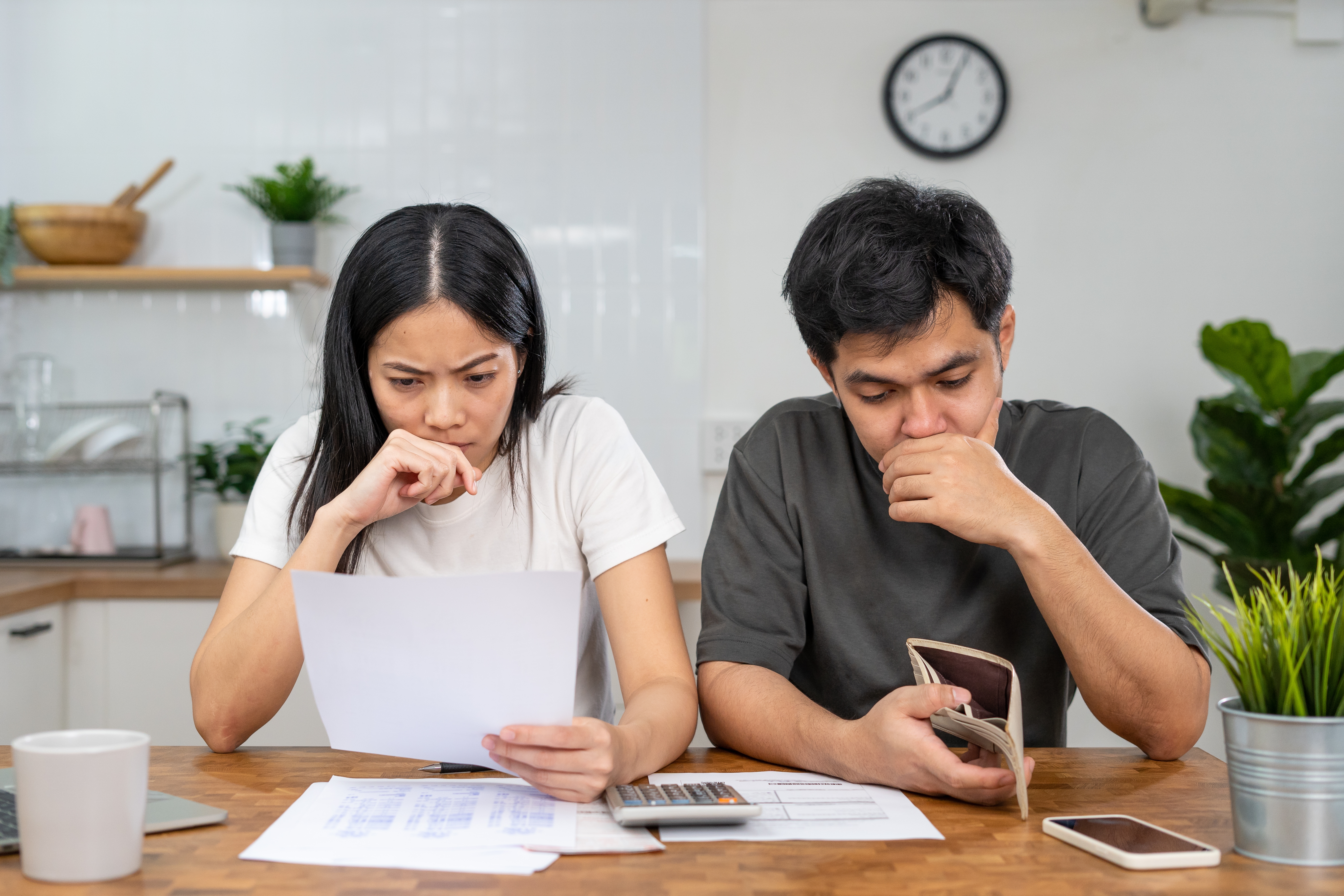 5 Financial Red Flags in a Relationship and How to Handle Them